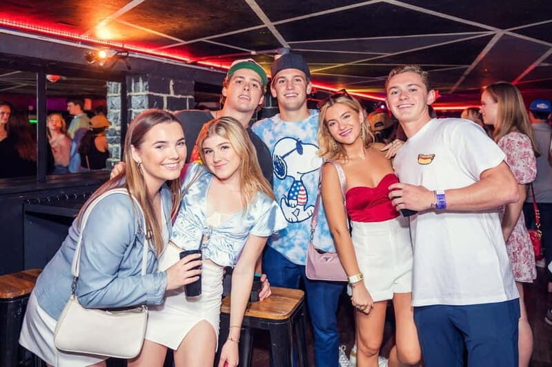 July 4 Bar Crawl London - What can you expect from the itinerary?