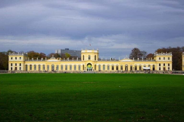 Kassel: Express Walk with a Local in 60 minutes - In-Depth Review of the Itinerary