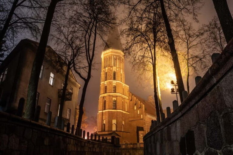 Kaunas Old Town: 2-Hour Ghost Tour - The Experience and Guide