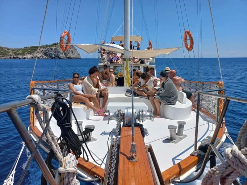 Kefalonia: Full-Day Ithaka Island Cruise with Swim Stops