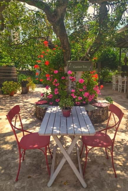 Kefalonia Tastes: Stroll Argostoli, Wine & Olive oil tasting