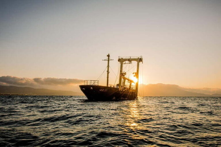 Kissamos: Sunset Kayak Tour to Shipwreck & Exclusive Beach - Why Choose This Experience? Key Highlights in Detail