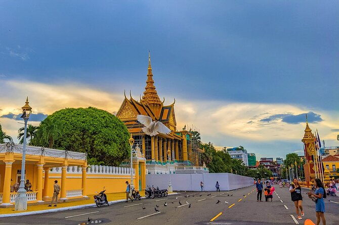 Koh Dach Silk Island and Phnom Penh City Private Day Tour - A Deep Dive into the Tour Experience