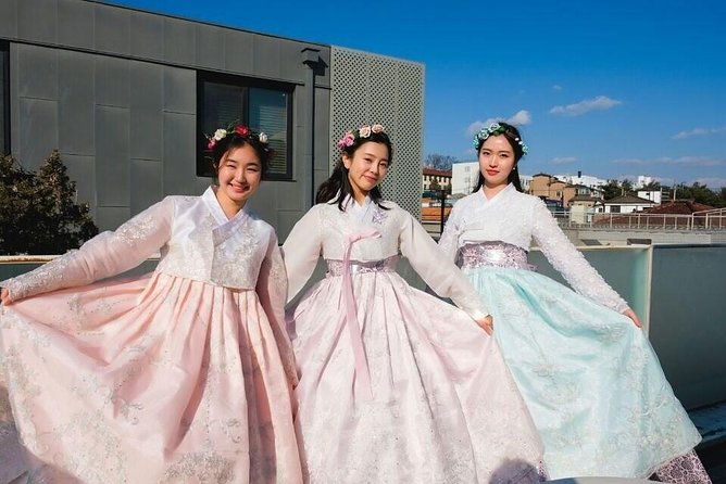 Korean Hanbok Rental Shop - Korean Hanbok Rental Shop: A Unique Cultural Photo Opportunity in Seoul