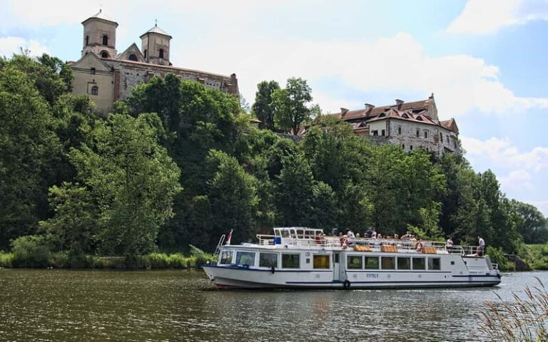 Krakow: 4,5-hours Sightseeing Cruise to Tyniec - Who Is This Tour Best Suited For?