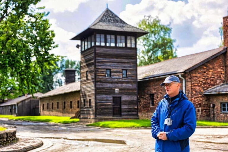 Krakow: Auschwitz-Birkenau Tour with Transport + shuttle bus - What Makes This Tour Shine?