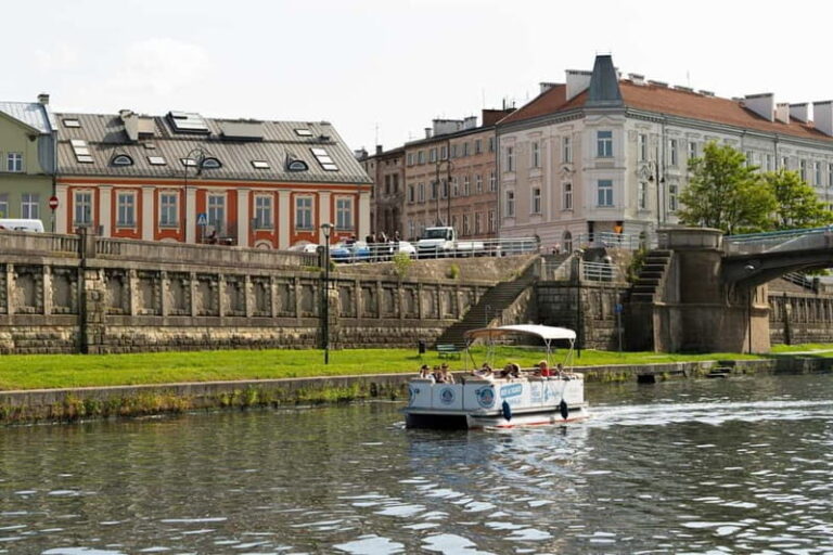 Krakow: River Cruise 30' - Why This Cruise Works for Different Travelers
