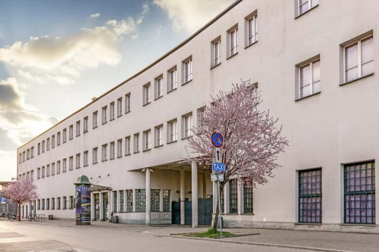 Krakow: Short Cruise and Schindler's Factory Guided Tour - Why This Tour Could Be a Great Fit