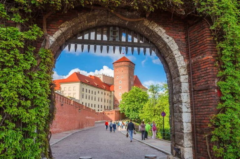 Krakow: Wawel Hill Audioguide Tour - Practicalities: What to Know Before You Go