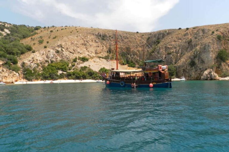 Krk : Sailing along the coasts of island Krk and Plavnik - Practical Details and Tips