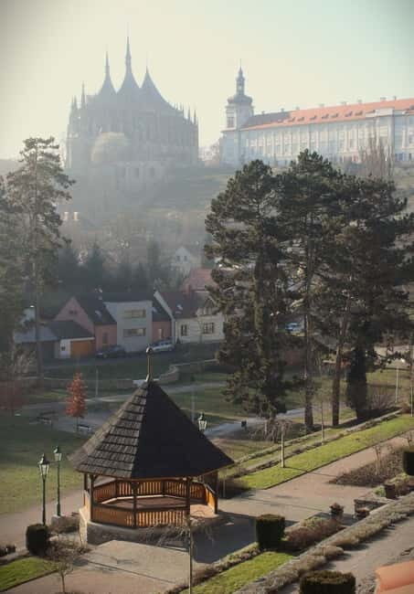 Kutna Hora: Historical Center and Sedlec Ossuary Tour - Introduction to the Kutna Hora Experience