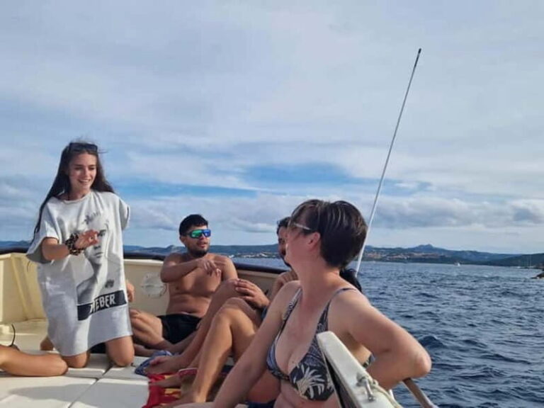 La Maddalena boat tour with lunch and drinks included - The Itinerary in Detail