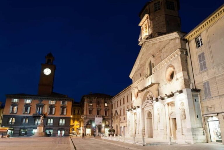 La Reggio Noire: a tour of the crime stories of the past by Night. - A Walk Through Reggio Emilia’s Night Secrets