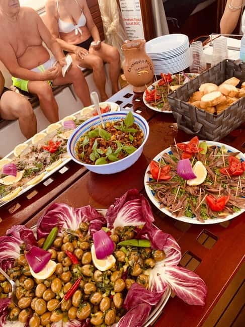 Lampedusa: Catamaran tour around the island with lunch - Practical Details and Value