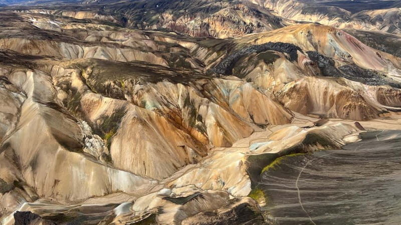 Landmannalaugar: Helicopter tour with 3 Landings - Additional Highlights