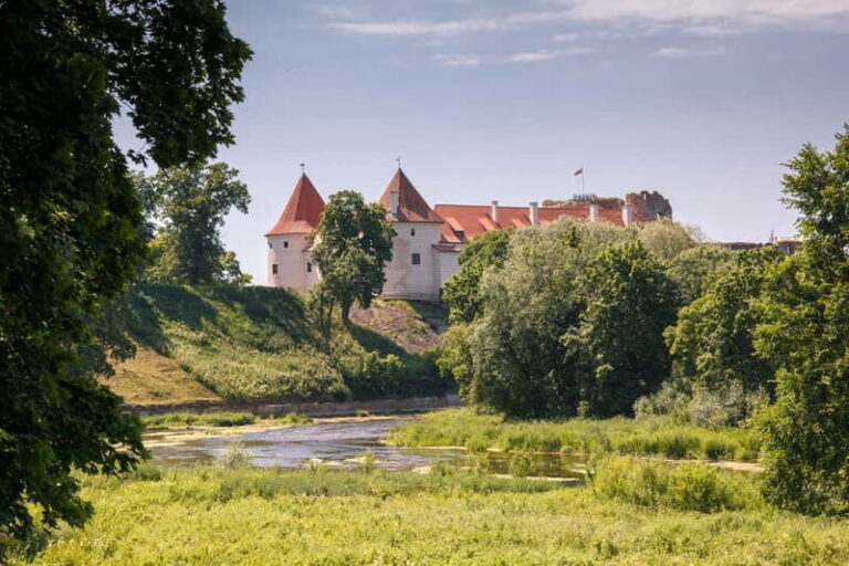 Latvian Palace and Medieval Castle Private Trip - What’s Included and What’s Not