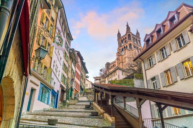 Lausanne: Chocolate Tasting and Walking Tour with a Local - Key Points