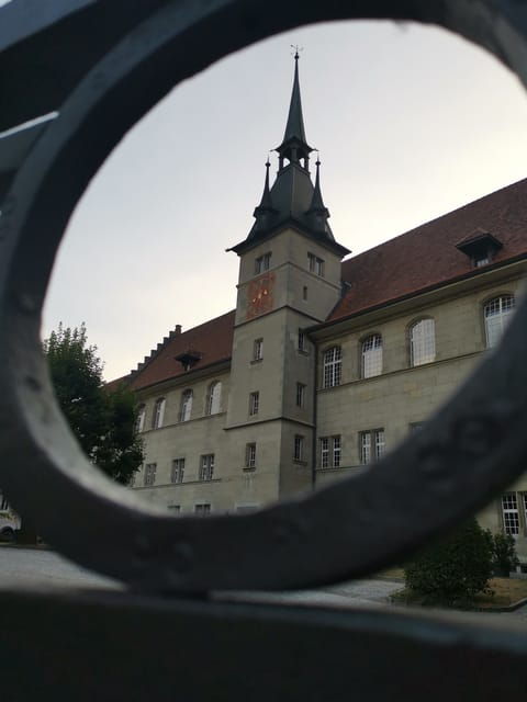 Lausanne: Old Town Guided Walking Tour - Introduction: What to Expect from This Tour
