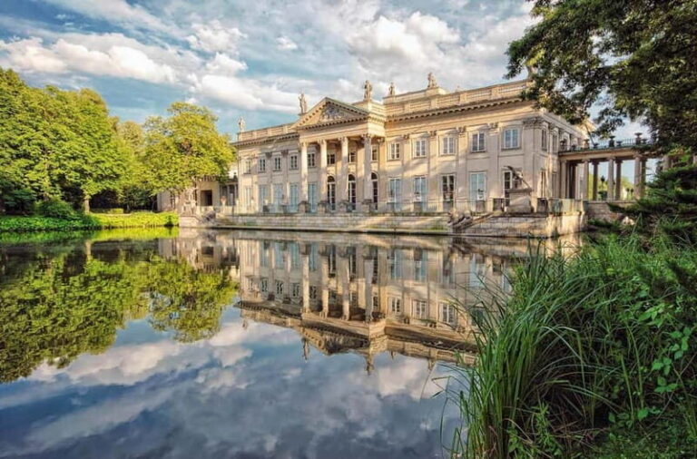 Lazienki Park and Museum of King Jan III Palace at Wilanow - Exploring Lazienki Park: Nature Meets History