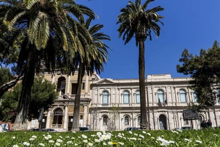 Lecce: Taranto and Manduria Winery Tour with Wine Tasting - Discovering Taranto’s Historic Heart (Optional Guided Tour)