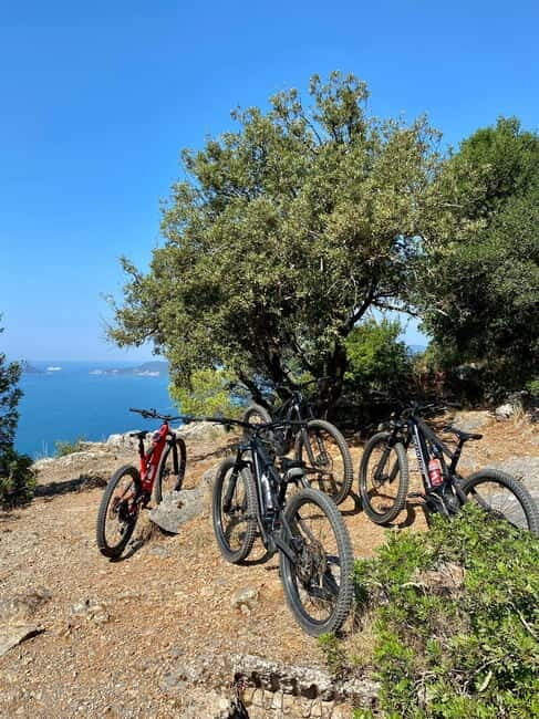 Lerici-Gulf of Poets & its enchanted landscapes: E-Bike Tour
