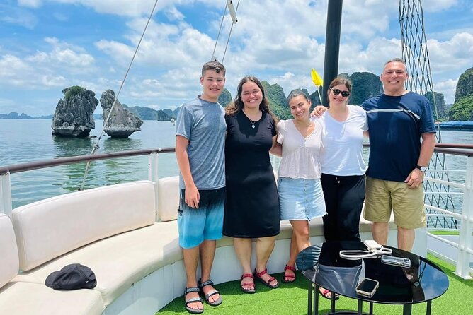 Light Cruise - Best Halong Bay Day Tour with Small Group on Boat - Key Points