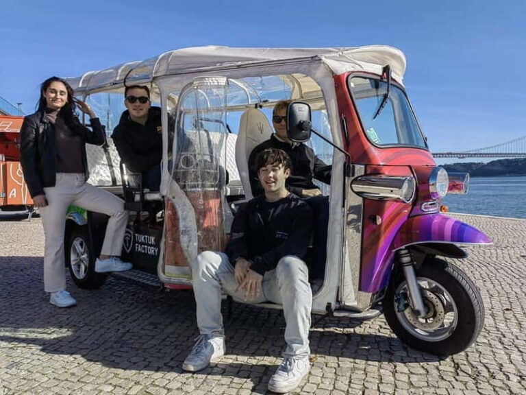 Lisbon: City Highlights Tuk-Tuk Guided Tour with Pickup - Detailed Breakdown of the Itinerary