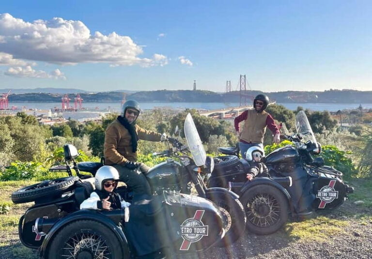 Lisbon : Historic Motorcycle Side-car Tour 1H - Chiado: Stepping into Lisbon’s Cultural Pulse
