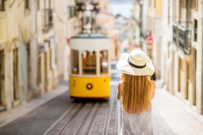 Lisbon: Instagram Hotspots Photoshoot
