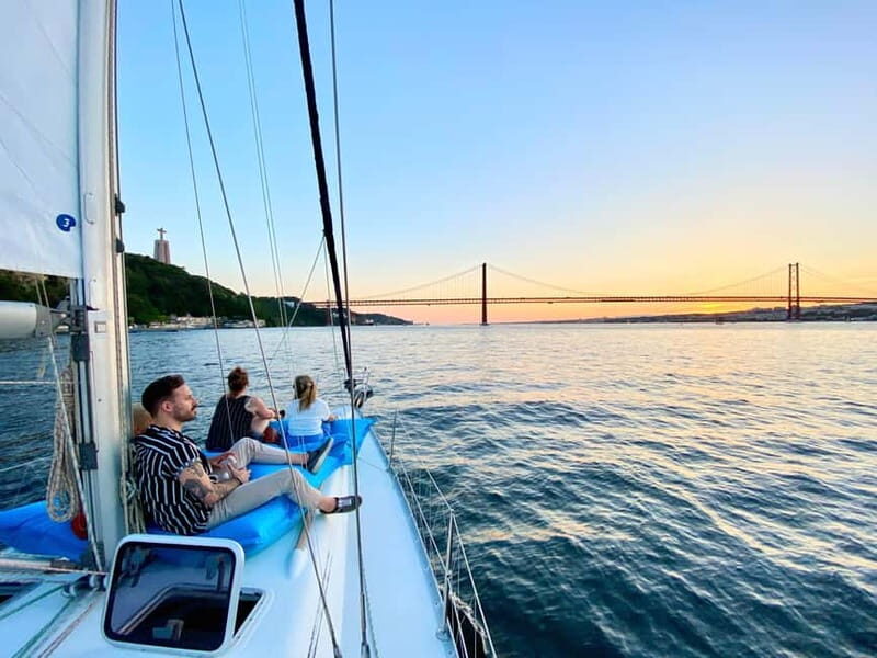 Lisbon: Private Sailing Experience with Locals