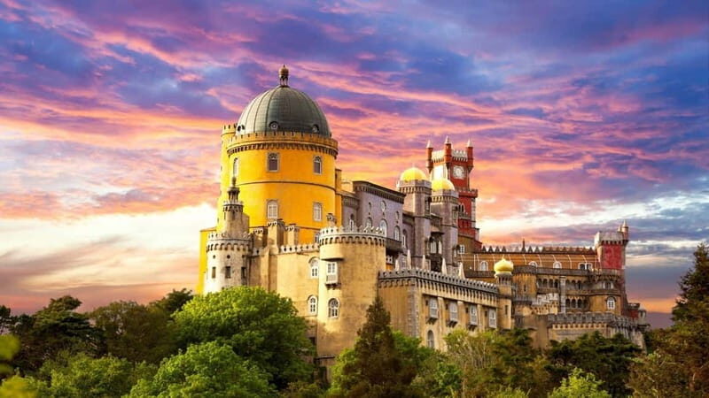 Lisbon: Sintra, Pena, Cabo da Roca, Cascais Tour with Pickup