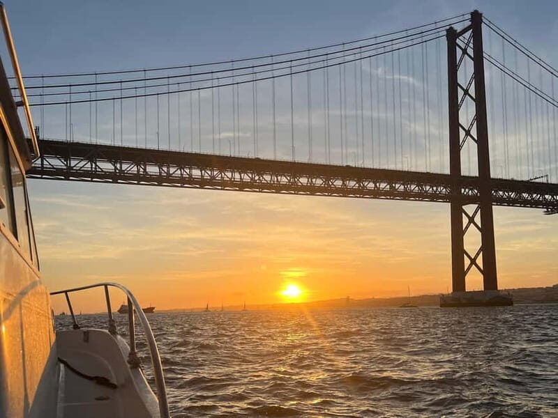 Lisbon: Sunset Boat Tour with Postcard Scenery - Who Should Consider This Tour?