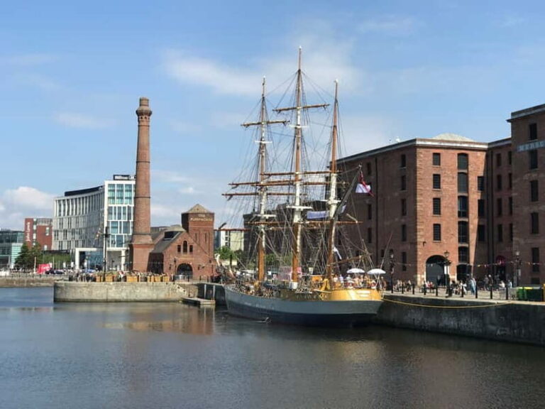 Liverpool: 1-Hour Guided Tour along the Waterfront - The Itinerary in Detail