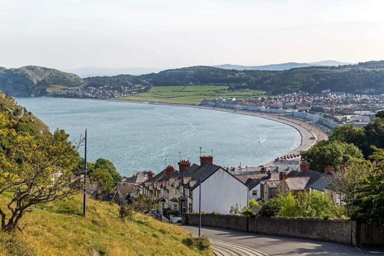 Llandudno Gateway: Snowdonia, Castles & Portmeirion Day Tour - The Practical Side: What to Expect