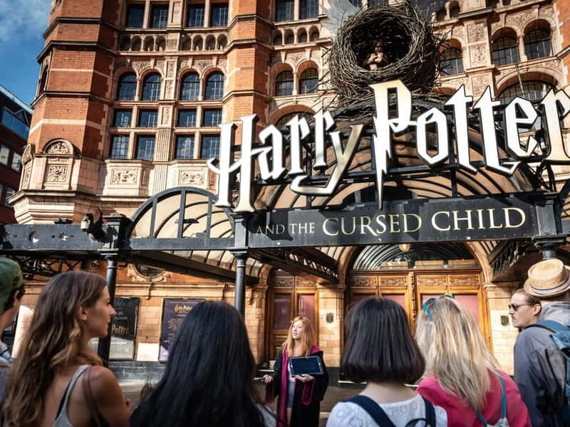 London: 18+ Harry Potter Tour with Cocktail Stop! - An In-Depth Look at the Tour