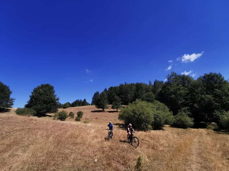 Lorica: guided tour by e-bike