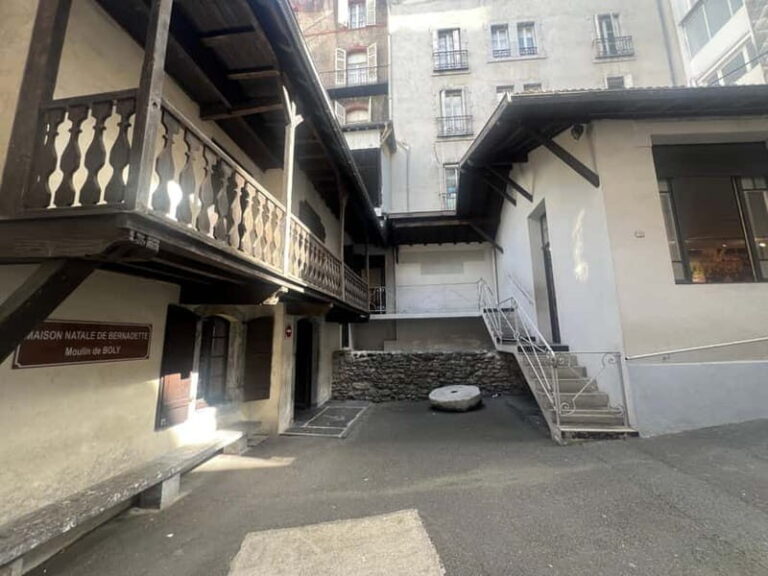 Lourdes : Footsteps of Bernadette with Food & Wine tastings - Breaking Down the Itinerary