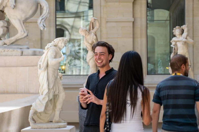 Louvre Exclusive Tour Private Guide & Paris Hotel Pickup - Navigating the Louvre with Ease