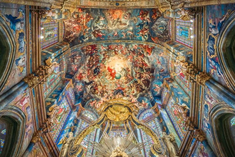Lugo: St. Mary's Cathedral Guided Tour "Walk in the clouds" - Practical Details and Tips