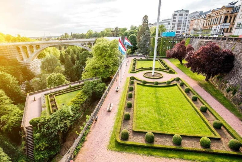 Luxembourg: Intro Walking Tour with a Local - Highlights of the Tour