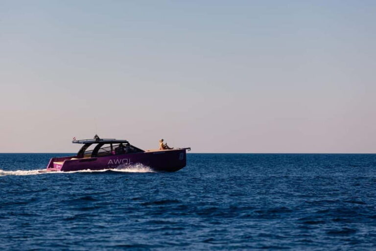 Luxury private boat tour to Korula with "COLNAGO 45" - The Route and What Makes Korula Special