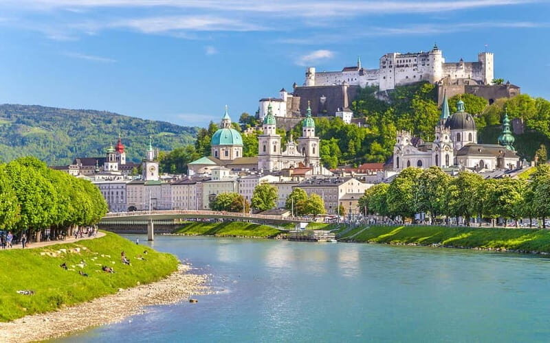 Luxury Van Tour: Salzburg, Hallstatt & More for Your Group - The Itinerary Breakdown: A Day of Stunning Views and Rich Culture