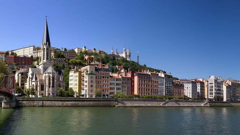 Lyon: between history and cinema, guided tour and coffee break included. - The Practical Side: What’s Included and What to Know