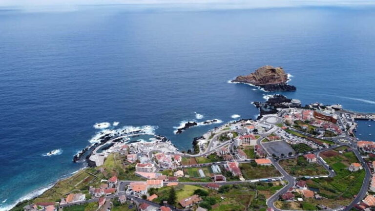 Madeira: West and East Madeira Top Highlights Tour - Exploring the East: Ponta de São Lourenço and Santana