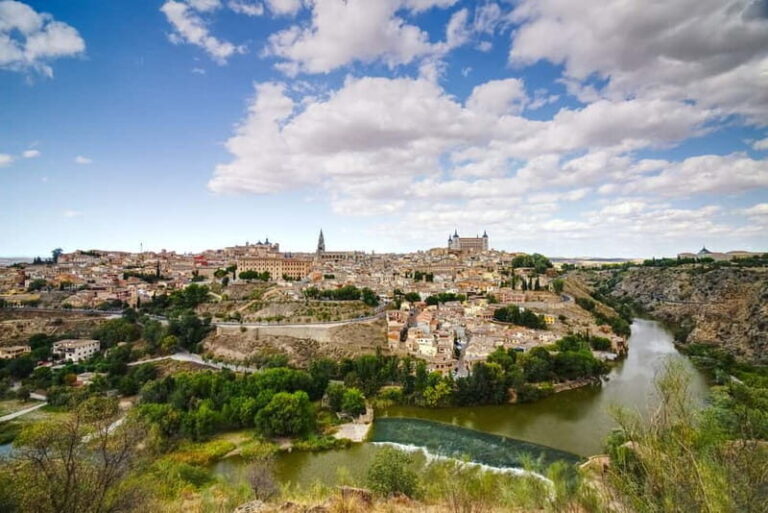 Madrid: 6-Hour Day Trip to Toledo with Guided Walking Tour - Itinerary Breakdown