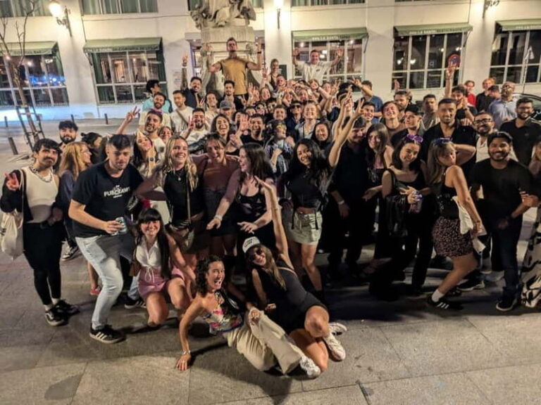 Madrid: Pub Crawl & Club Tour - How the Tour Works: Logistics and Practical Tips