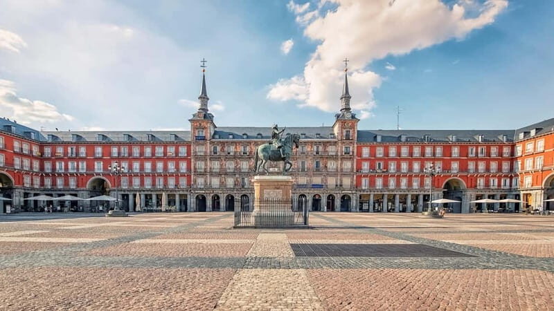 Madrid: Small-group historical walking tour - Why This Tour Is a Great Value