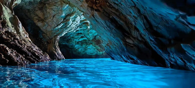 Makarska: 3-island Speedboat Cave & Blue Lagoon Tour - The Itinerary Breakdown