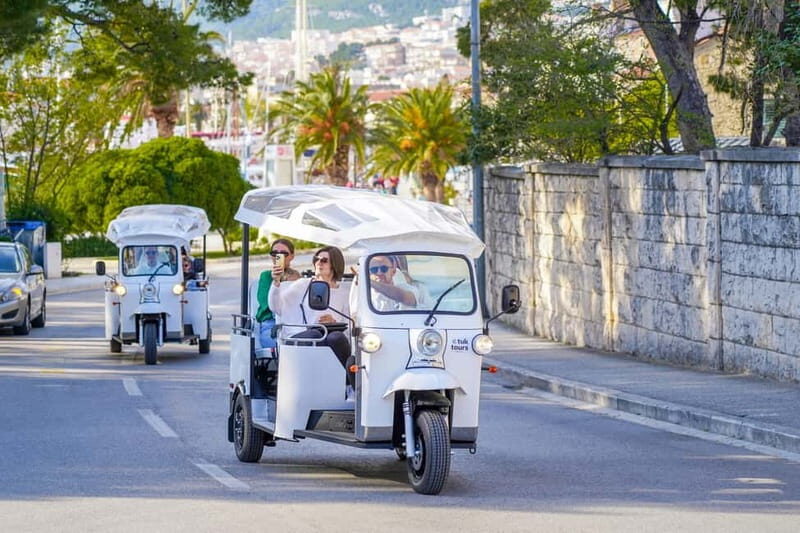 Makarska: City Tour & Olive Oil Tasting with a Tuk Tuk - Transportation and Group Dynamics