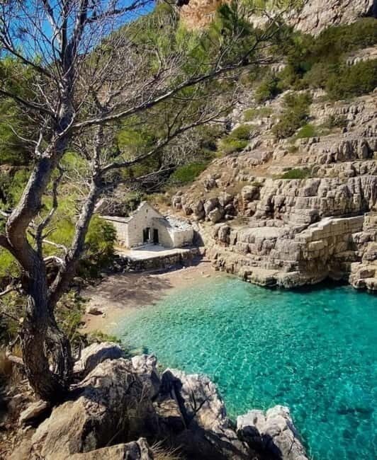 Makarska: Private halfday boat tour ,Hvar,small blue Cave - Who is This Tour Best For?